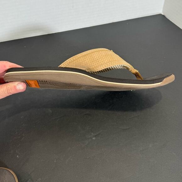 Margaritalville Sole of the Tropics Mens Sz 9 St Martin Brown Tan Thong Sandals - Picture 10 of 10